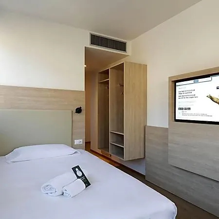 Hotel B&B Hotel Bolzano 3*