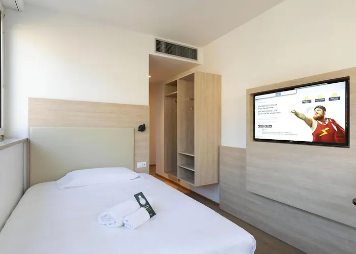 B&B Hotel Bolzano מלון