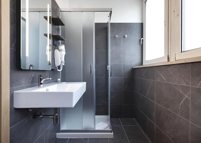 B&B Hotel Bolzano מלון